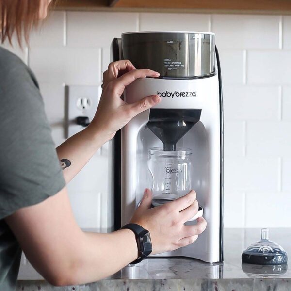 18e7caa9824544799309b01a2f5d37cf Baby Brezza Formula Pro Advanced Formula Dispenser Machine
