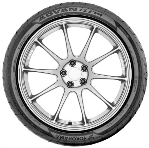 20fa312da7e142d7bc01578f8dd641be Yokohama Advan Fleva V701 185/55R15 82V Performance Tire