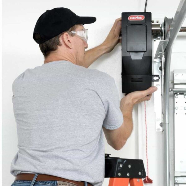 2a02e7262aee469984914d9a4b724694 6172H-B Signature Series Ultra-Quiet Wall Mount Smart Garage Door Opener with Battery Backup, Wi-Fi, Wireless Wall Console
