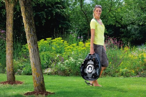 35a1c58a00d44f7eac02f730deb8f9bf 500 GO Robotic Lawn Mower