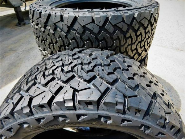 3eefdd9b2df7482f82d36b8014858d95 Tire Venom Power Terra Hunter X/T 265/65R18 116T XL XT Extreme Terrain