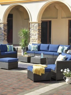 250 Person Seating Group with Cushions