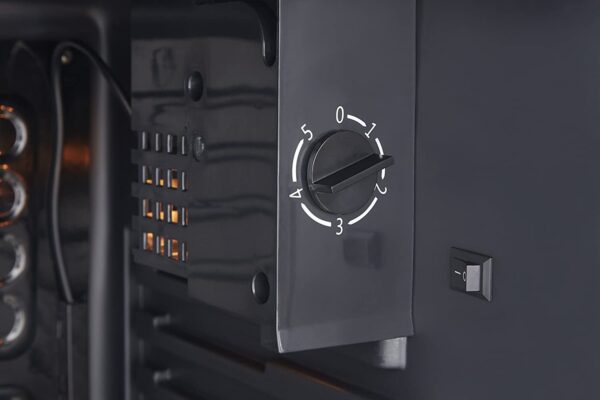 4f534285e38b407abaa8344554385007 80L Glass Fronted Under Counter Fridge, Wine Beer and Beverage Cooler