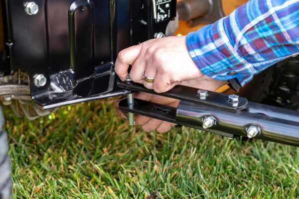 Agri-Fab 45-0604 18′′ x 48′′ Tow Behind Poly Lawn Roller 550 lbs Weight with Water, Poly Drum and Steel Frame, with Plug. Designed for Lawn and Garden Tractors