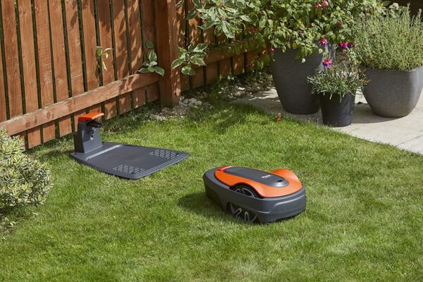 7873dab180384b4eb489071c5d21e945 500 GO Robotic Lawn Mower