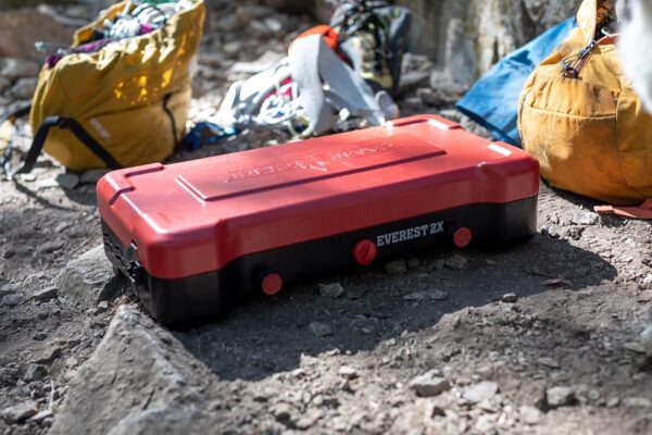 8a93b6b3d3314ce5a9a51c495ccdd419 Camp Chef Mountain Series Everest 2X – High Output Two-Burner Camp Stove – Lid Doubles as Windscreen – Portable Cooking Stove – For Outdoor Cooking – 20,000 BTU Burners – 215 Sq In Cooking Area