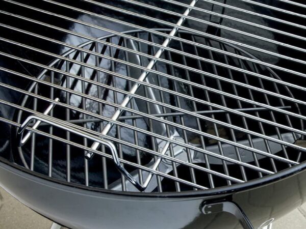 ac10d089920f496080f2d3d05b8fdf4b 741001 Original Kettle 22-inch Charcoal Grill