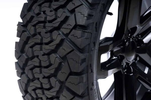 ccdcfb3bcd364a0cb916d154bcf6a3d2 Venom Power Terra Hunter X/T All Terrain 275/55R20 117T XL Light Truck Tire