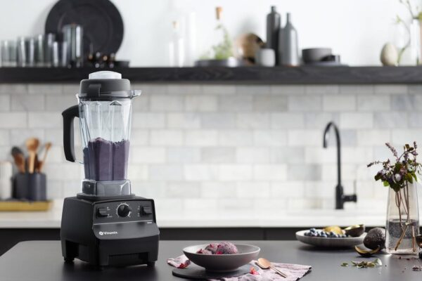 e64f7933f0224e7892efe6d6d0bccec6 Vitamix 5200 Blender, Professional-Grade, 64 oz Container, Self-Cleaning, Black